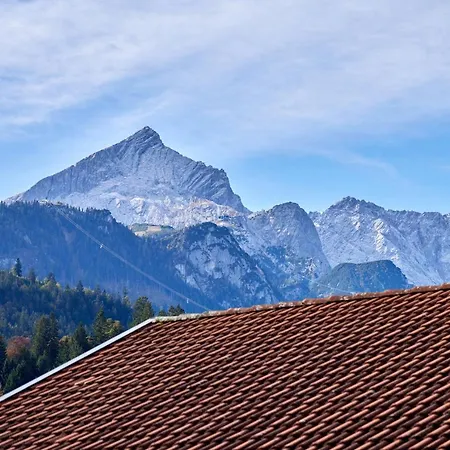 Alpen-retreat - Piste, Balkon Und Alpspitzblick